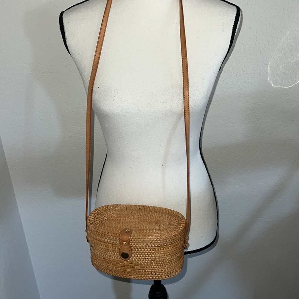 NWOT Natural Oval Rattan Handbag | Crossbody